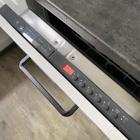 Gemuetliche Und Moderne *